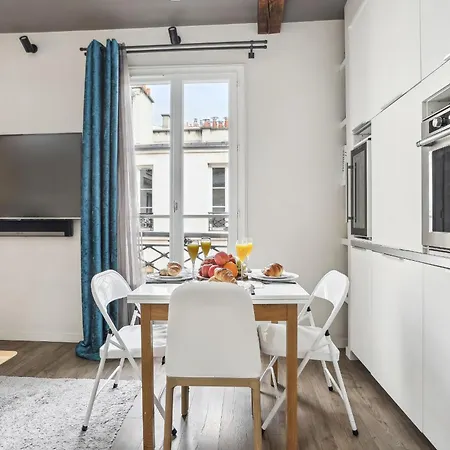Appartement Eiffel Tower & Champ De Mars - 1br - Cityapartmentstay