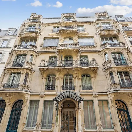 Eiffel Tower & Champ De Mars - 1br - Cityapartmentstay