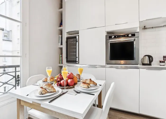 Eiffel Tower & Champ De Mars - 1br - Cityapartmentstay Appartement *