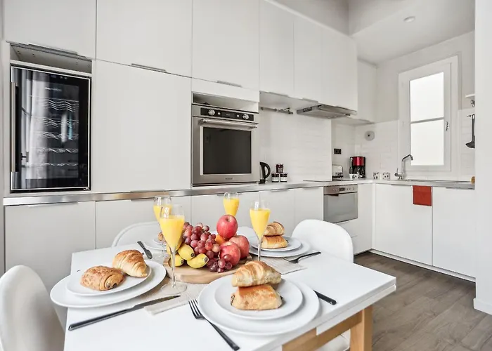 Eiffel Tower & Champ De Mars - 1br - Cityapartmentstay Appartement