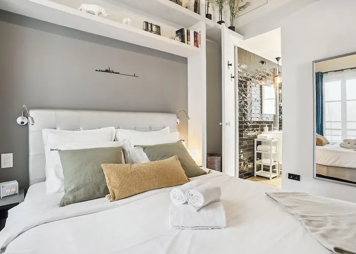 Eiffel Tower & Champ De Mars - 1br - Cityapartmentstay Parijs